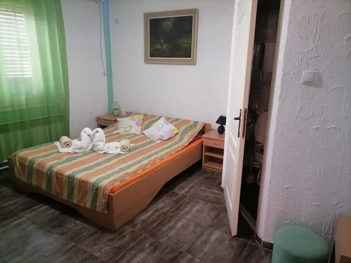 Smestaj U Okviru Domacinstva Sobe Sosa Palics Szoba fotó